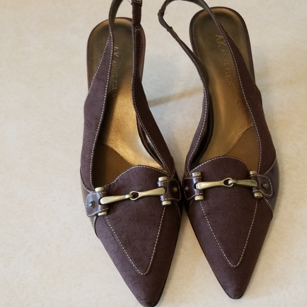 Ladies dress shoe